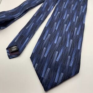 George Machado Zylos Platinum 100% Imported Silk Necktie Blue Abstract Pattern